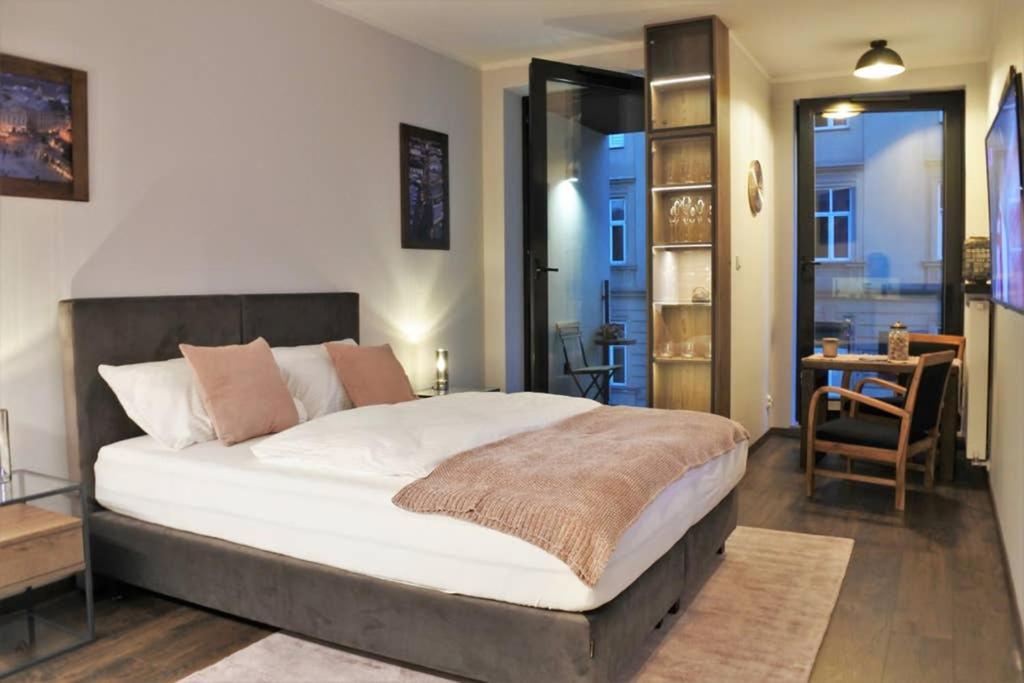 Boutique 109 - Old City, Luxury Apt. With A Garage Cracovia Exterior foto
